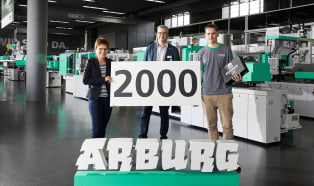 Arburg begrüßt 2.000sten Azubi