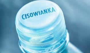 Przezroczyste zamknięcie Cisowianki