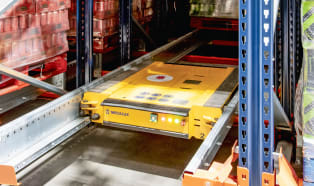 Coca-Cola HBC instaluje system transportu palet Mecalux w Lisburn
