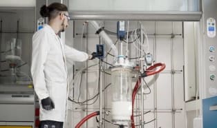 Recycling mixed-fibre garments enabled by Radici InNova technology