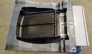 System grzania form kompozytowych Nexus firmy Cannon na JEC World 2026