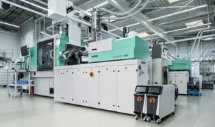 HB-Therm expands distribution in Spain through cooperation with Arburg