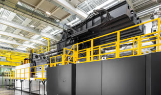 ENGEL presents the world's largest injection moulding machine duo 12000 US