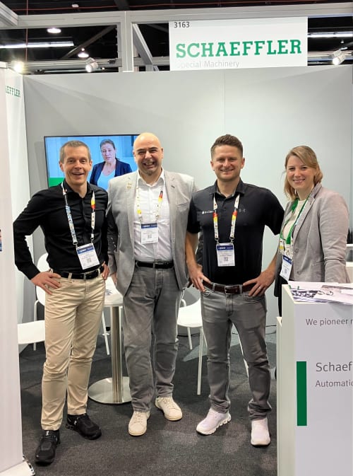 Strong sales partner team for the eastern United States (from left to right): Frank Brunnecker (managing director, Evosys Laser GmbH), Andreas Schnaiker (senior global key account manager for medical devices), Denis Wittmaier (managing director, Evosys North America Corp.)