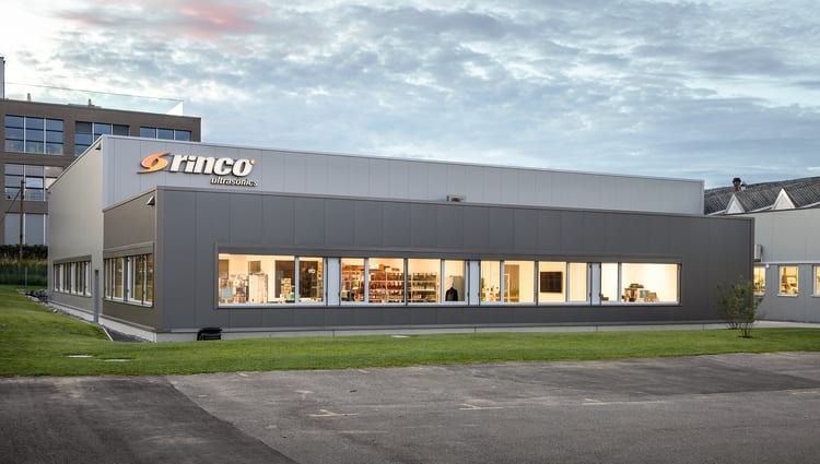 rinco-building-night-cmyk-513-600x340