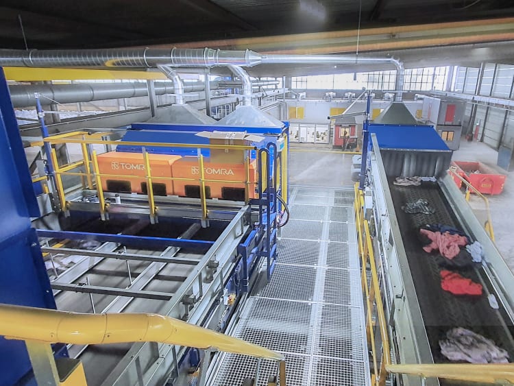 photo-03-sysav-textile-sorting-plant-built-by-stadler