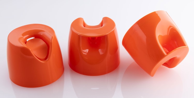 Aerosol spray caps – produced on a space-saving SmartPower 160 Insider cell