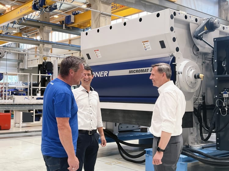 Lindner’s Micromat series is established globally as a reliable solution for shredding plastics. The fourth-generation Micromat has built on the proven strengths of Series III, with added upgrades that improve both maintenance and productivity. A new driv