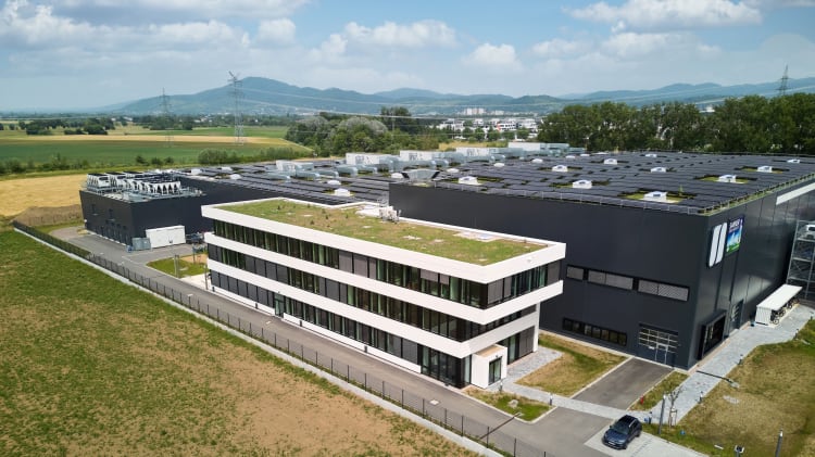 Headquarter Bensheim with photovoltaic system