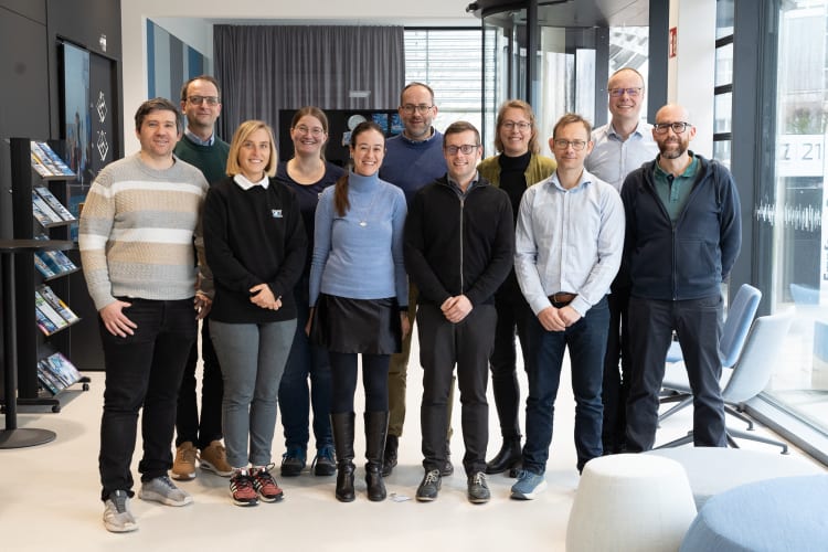 Zespół stojący za nowym projektem WBMplusK – towarzyszenie zmianie.