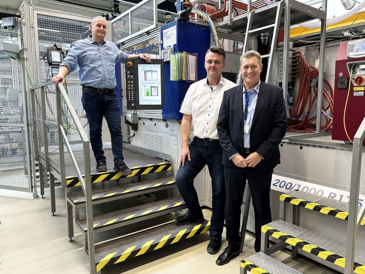 Współpraca na rzecz maksymalnej efektywności: Pavel Bohuněk i Marek Hejl ze Swoboda CZ oraz Michal Slaba z Wittmann Battenfeld CZ