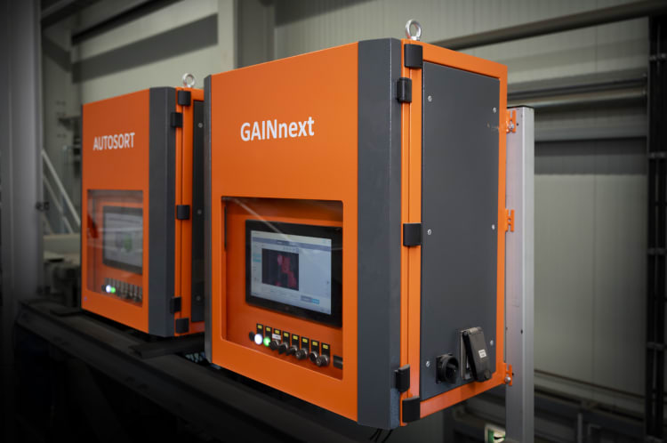 Tomra Autosort system with Gainnext module presented in the context of 30 years of AI-based sorting