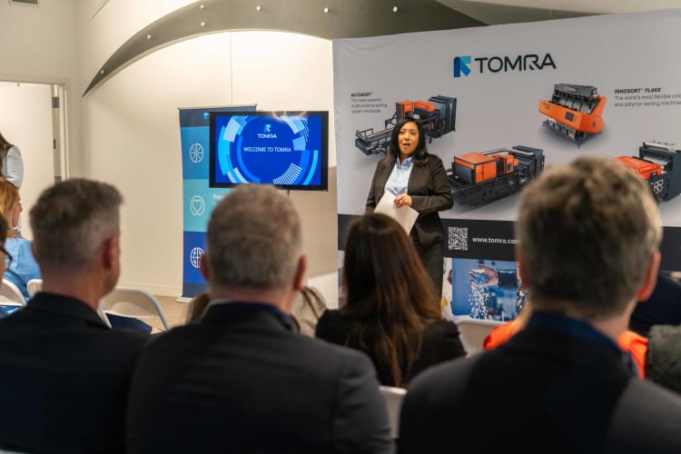 Tomra, opening of the new test center: Michelle Landon: 