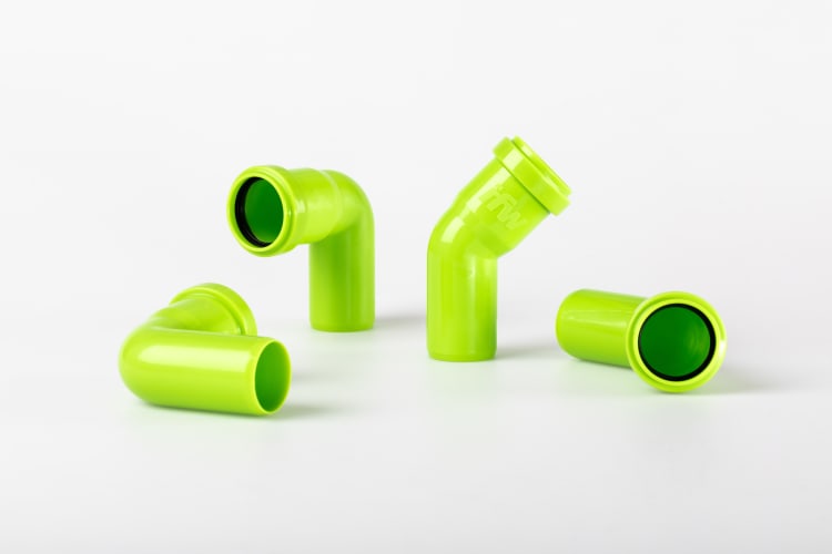 Automated fittings production cell at the Engel stand