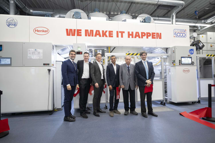 Opening of the Packaging Competence Center (from left to right): Vincenzo Cerciello – Nordmeccanica; Kai Ethner, Dirk Martin and Rajat Agarwal – Henkel; Antonio Cerciello and Alfredo Cerciello – Nordmeccanica