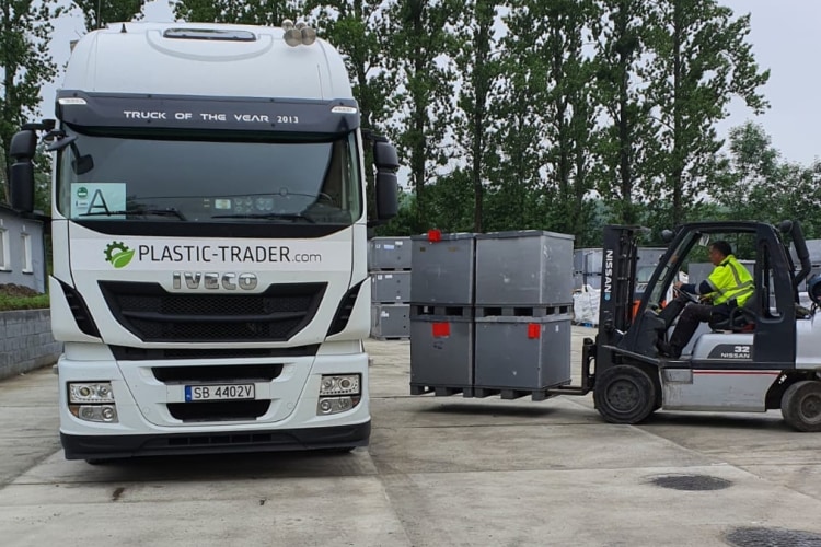 plastic-trader-tir-33