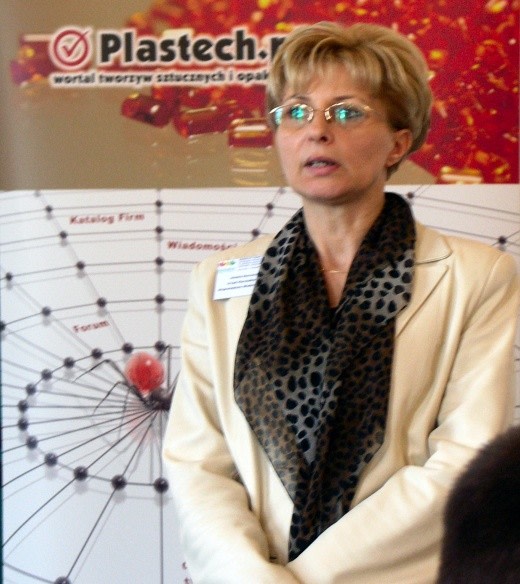 Jolanta Borowczyk z Urzędu Marszałkowskiego Województwa Wielkopolskiego prowadziła warsztaty: Obowiązki sprawozdawcze w zakresie gospodarowania odpadami i opakowaniami - opłata produktowa