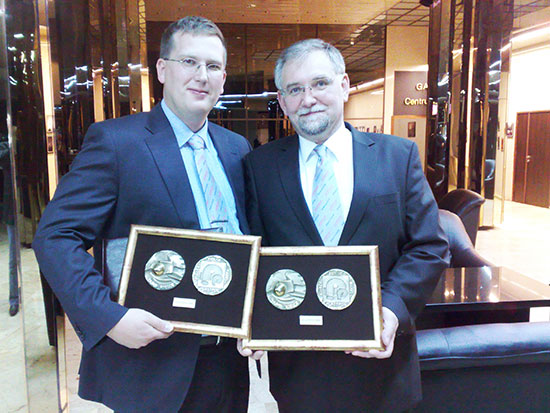 Airmould PIT: Wittmann - Battenfeld