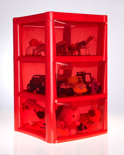 A new line of food and domestic storage containers in coloured polypropylene random copolymer compounds that provide unparalleled clarity. The compounds contain Milliken’s ground-breaking Millad NX8000 clarifying agent, used in combination with the company’s ClearTint polymeric dyes.