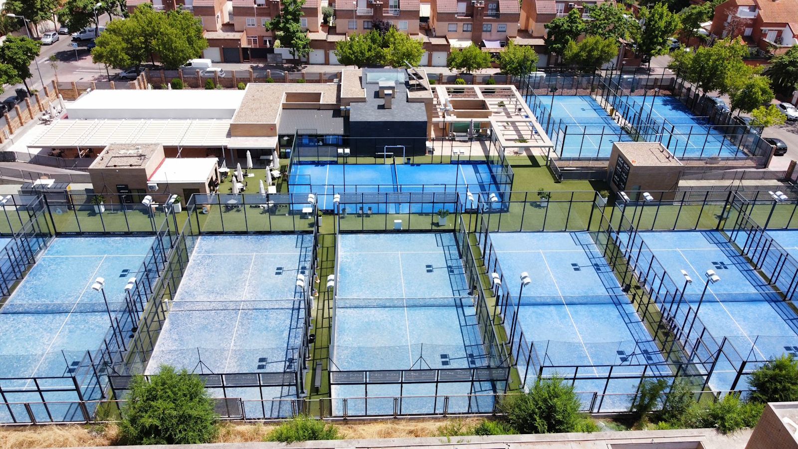 La Garena Sports Club — photo 1 of 6