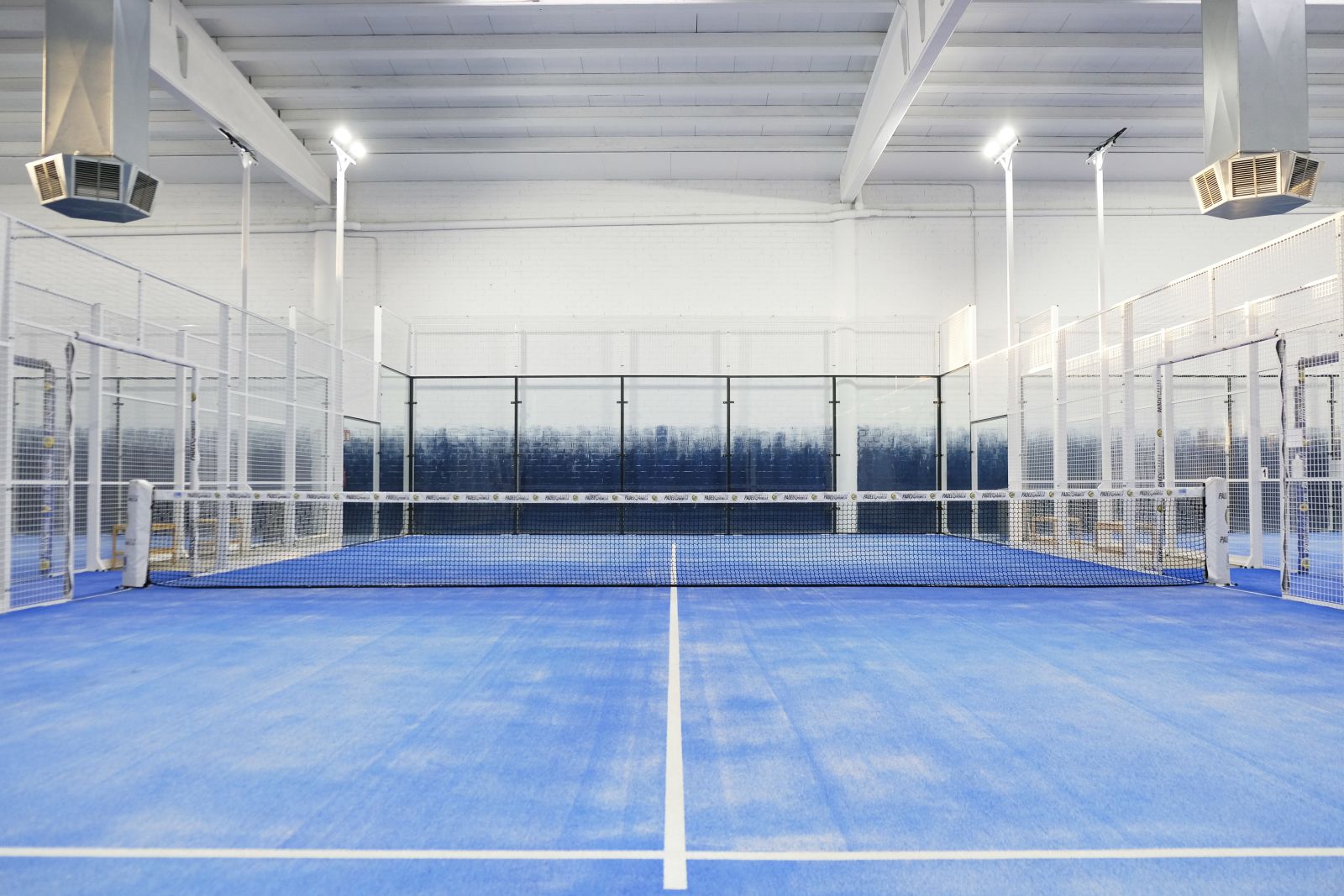 Padel Indoor Gironella padel courts