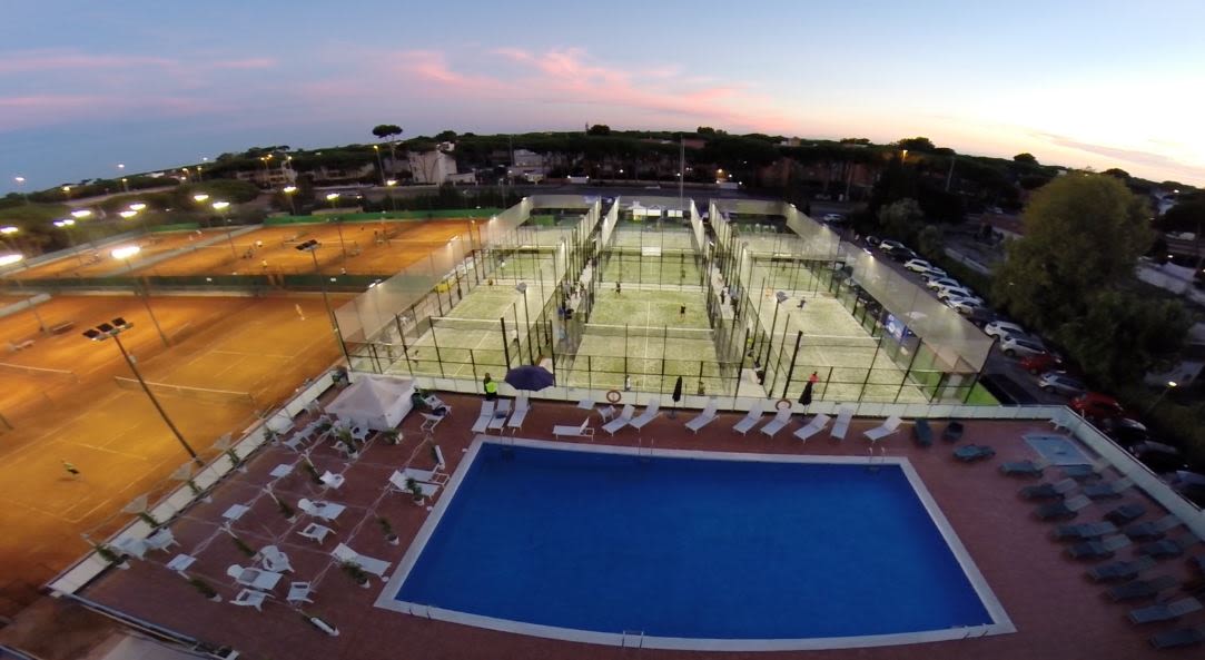 Club Andrés Gimeno padel courts