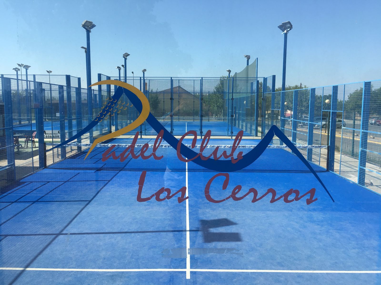 Reserva pista en el Club de Pádel Los Cerros con Playtomic