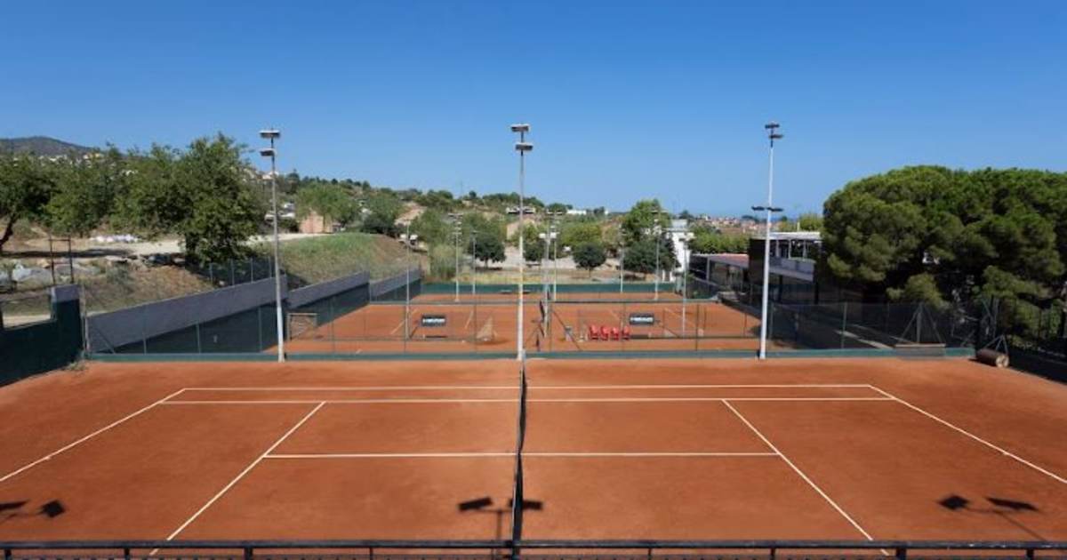 Cancha de pádel en Club Tennis I Pàdel El Masnou, El Masnou