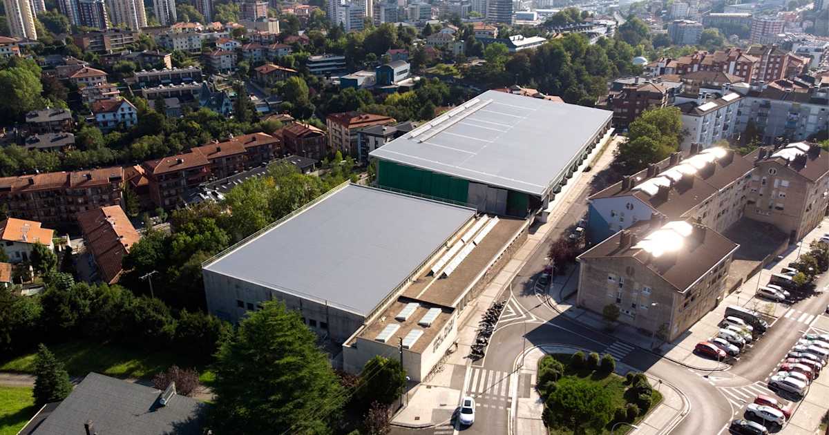 Cancha de pádel en Club Deportivo Internacional Intxaurrondo, San Sebastián