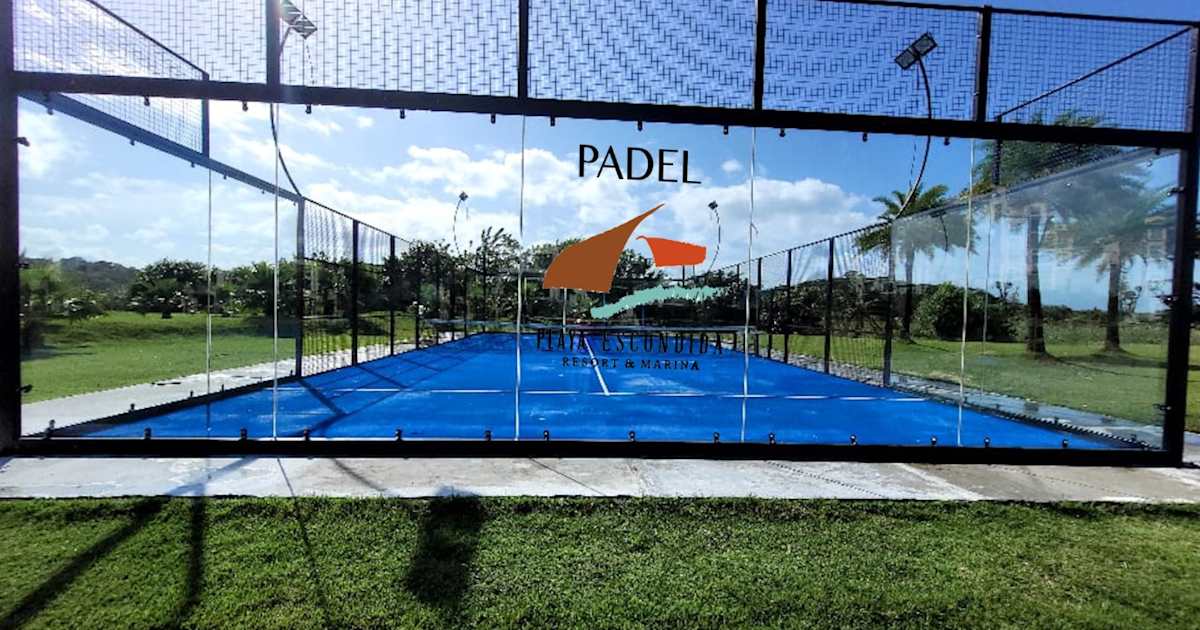 Cancha de pádel en Playa Escondida Padel Club, Panamá