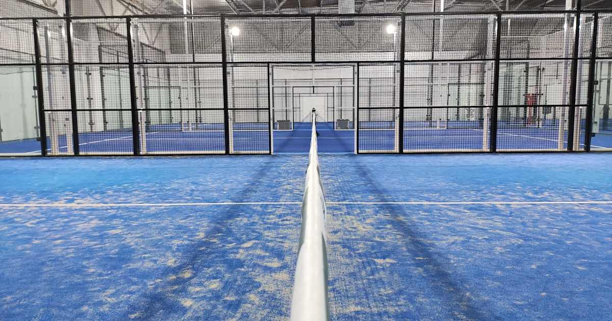 Padel court at Iron Padel Indoor Sevilla, Sevilla