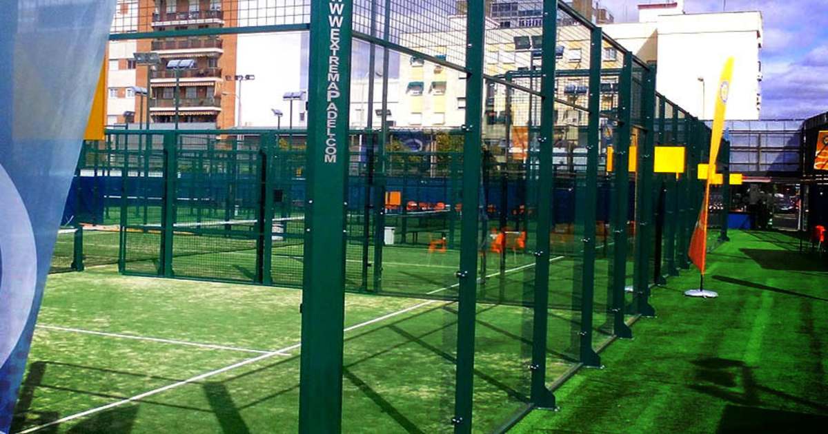 Padel court at Quiero Pádel, Sevilla