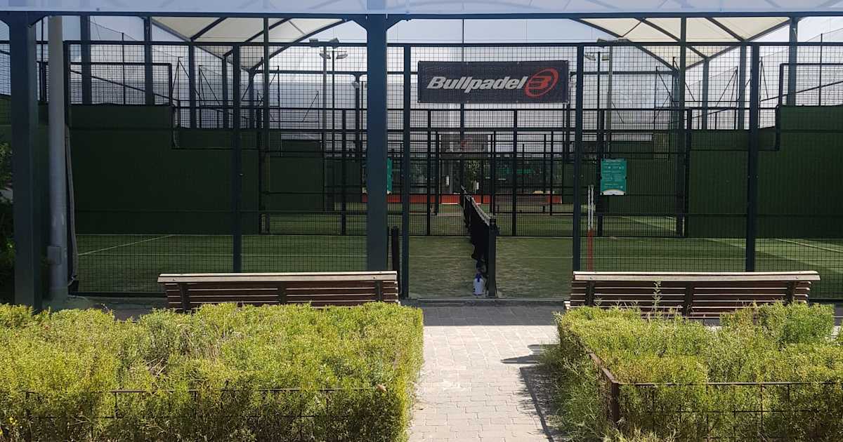 Padel court at Club de Pádel y Tenis Fuencarral, Madrid