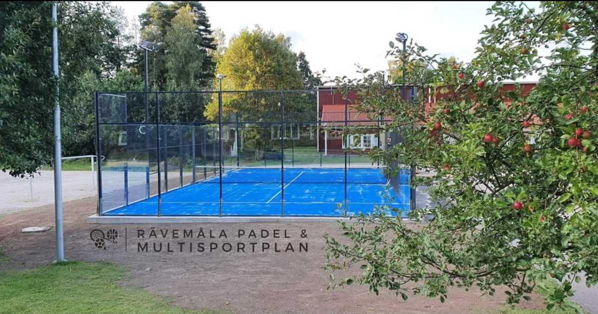 Cancha de pádel en Rävemåla Padel & Multisportplan, Rävemåla