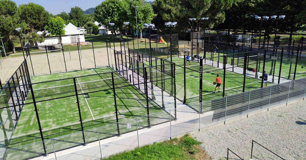 Cancha de pádel en Bra Padel e Beach Club, Bra