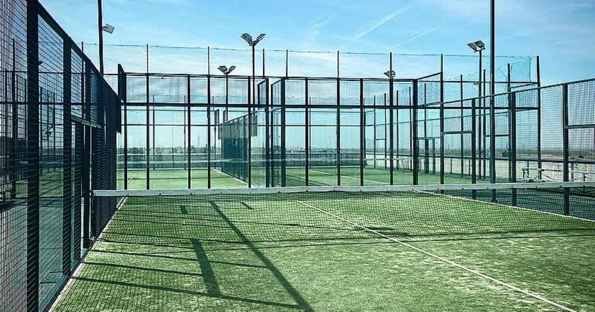 Cancha de pádel en El Galeón, Moraleja de Enmedio
