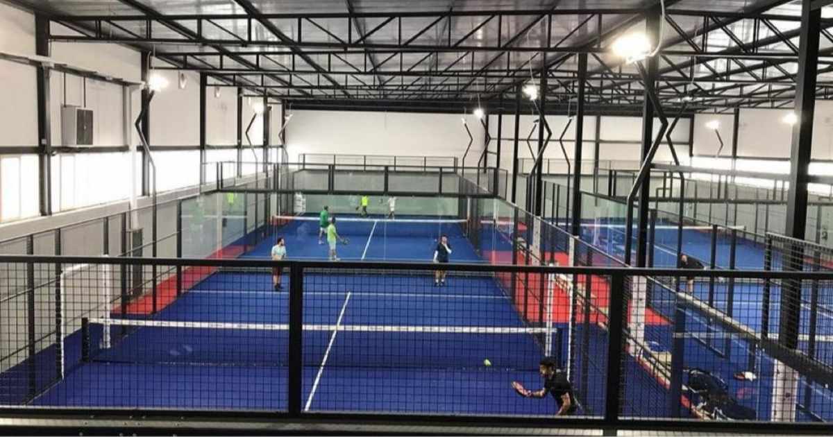 Cancha de pádel en Blue Padel Club, Somma Vesuviana