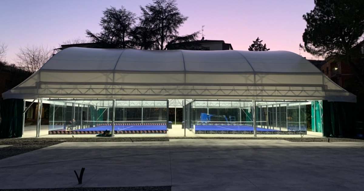 Cancha de pádel en City Padel Bologna, Bologna