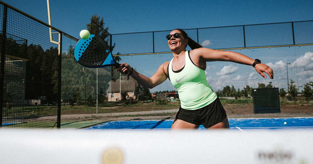 Cancha de pádel en Padel Zone Savonlinna Ulkokentät, Savonlinna