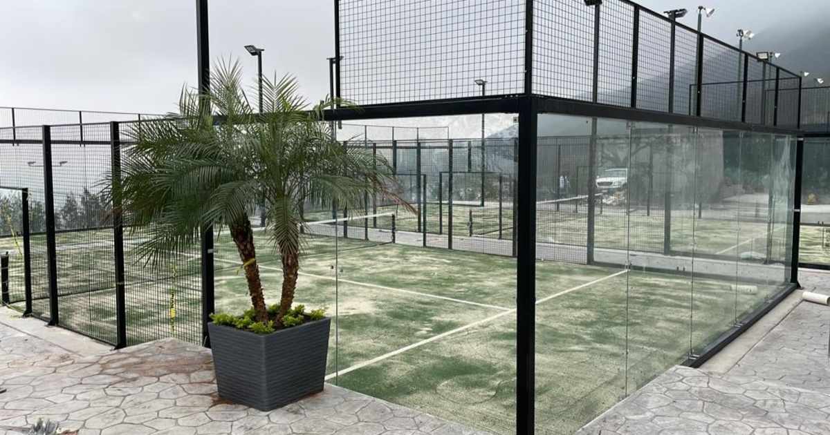 Cancha de pádel en Club Deportivo Cumbres, Monterrey