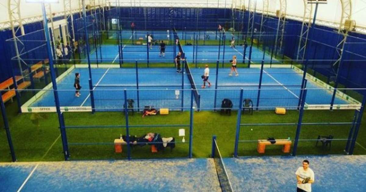 Cancha de pádel en B-PADEL PERSICETO ASD, San Giovanni in Persiceto