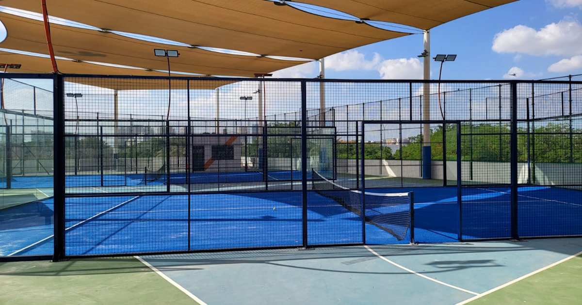 Cancha de pádel en ElPadel DSO, Dubái