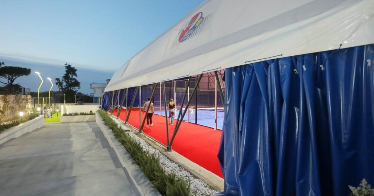 Cancha de pádel en 4 ALL Padel Club, Giugliano in Campania