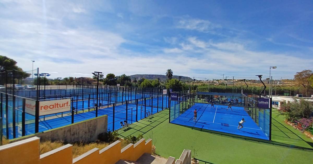 Cancha de pádel en Sportclub Alicante, Alicante (Alacant)