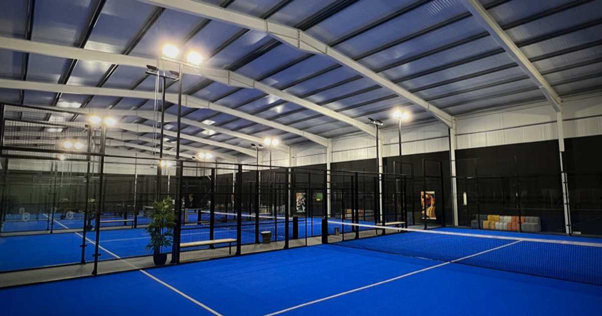 Cancha de pádel en FOURLUX PADEL CENTER - Marco de Canaveses, Marco de Canaveses