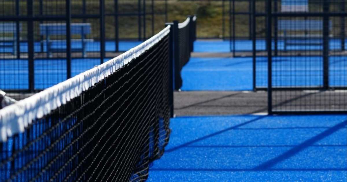 Cancha de pádel en Padel Finsing bei BattleKart, Finsing