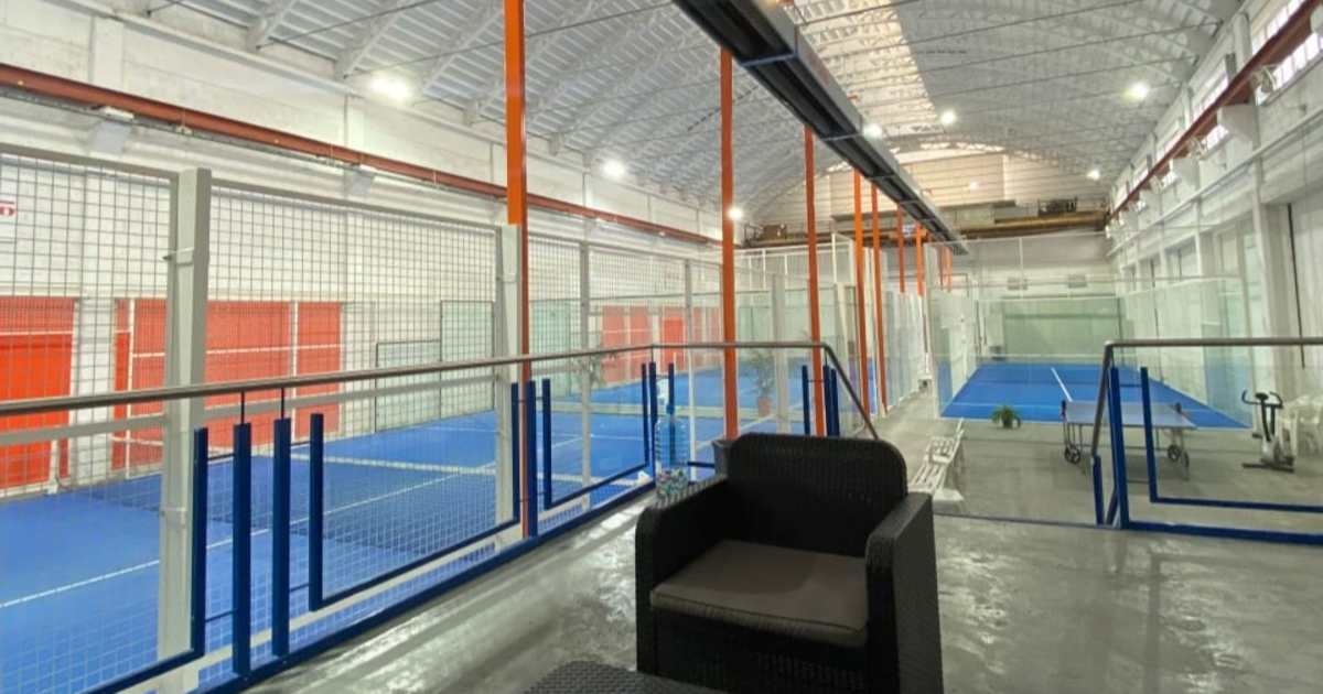 Cancha de pádel en L’officina - Padel Club, Mosche