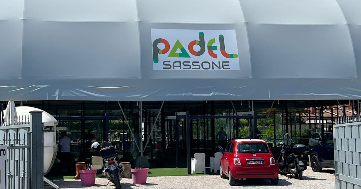 Cancha de pádel en SASSONE PADEL SWIMMING POOL, Ciampino