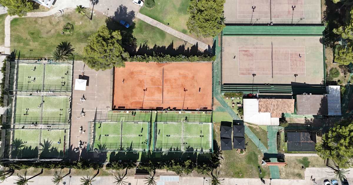 Cancha de pádel en Club pádel Bellevue, Alcúdia