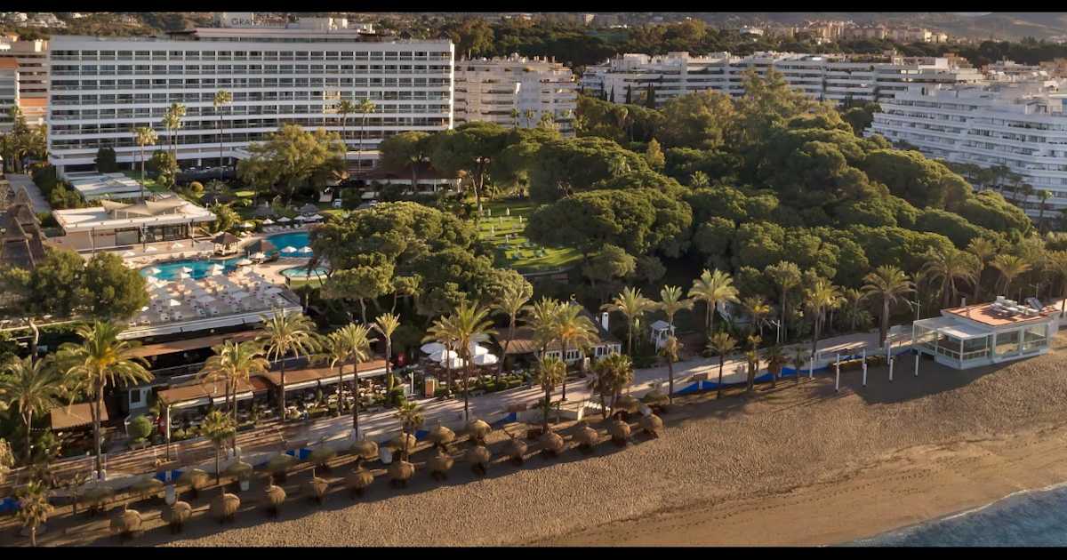 Cancha de pádel en Club de Tenis y Pádel Ernesto Arrigo, Marbella
